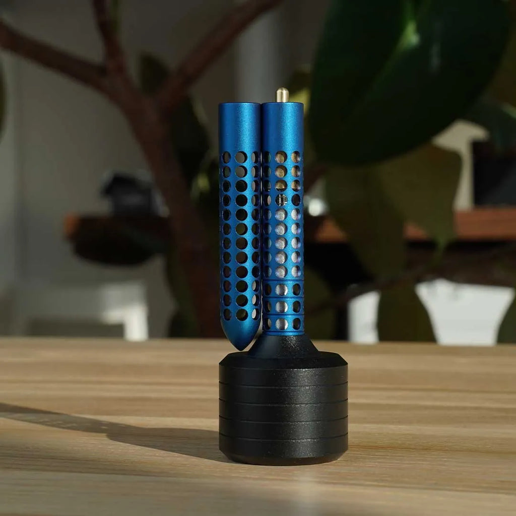 LIGHT: Forever Breakable Ti Pen + MezmoStand