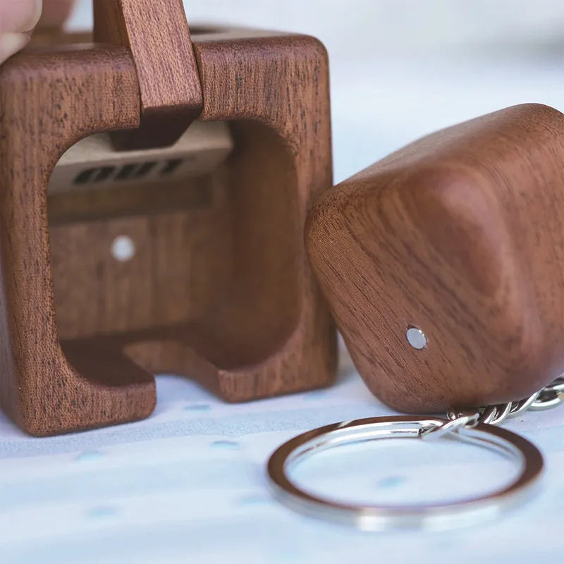 🔥Hot Selling:Creative Wooden Key Hooks with Funny Facial Expressions - Functional & Stylish Key