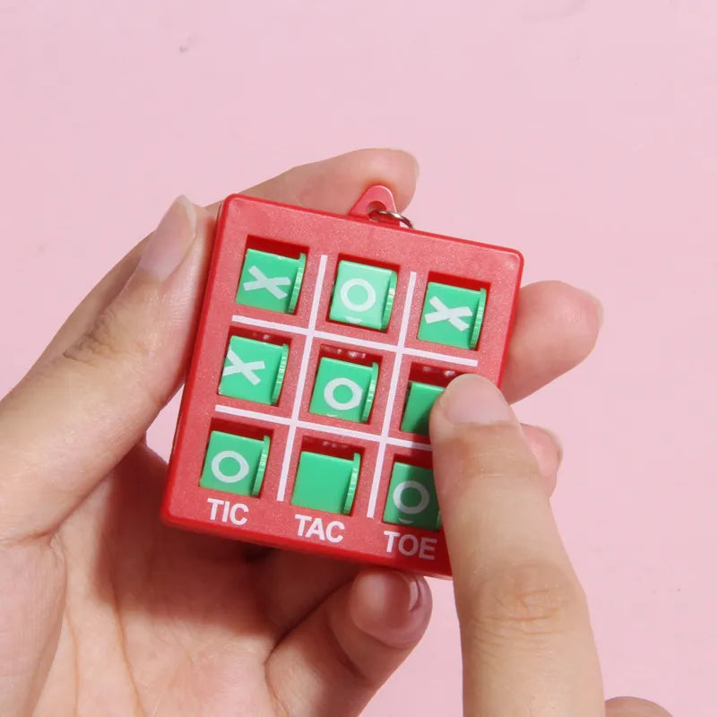 🏆Hot Sale⚡Tic-Tac-Toe Keychain Set - 4Pcs Educational Travel Game for Kids